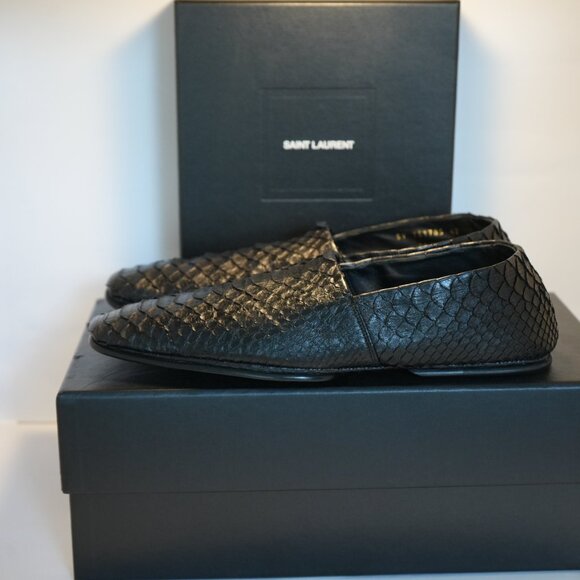 Yves SAINT LAURENT - Picture 1 of 12